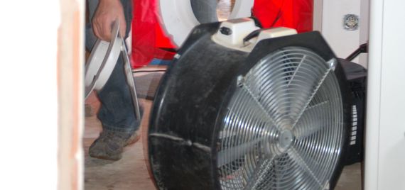 Blower-Door-Test durch einen unabh&auml;ngigen Baufachmann